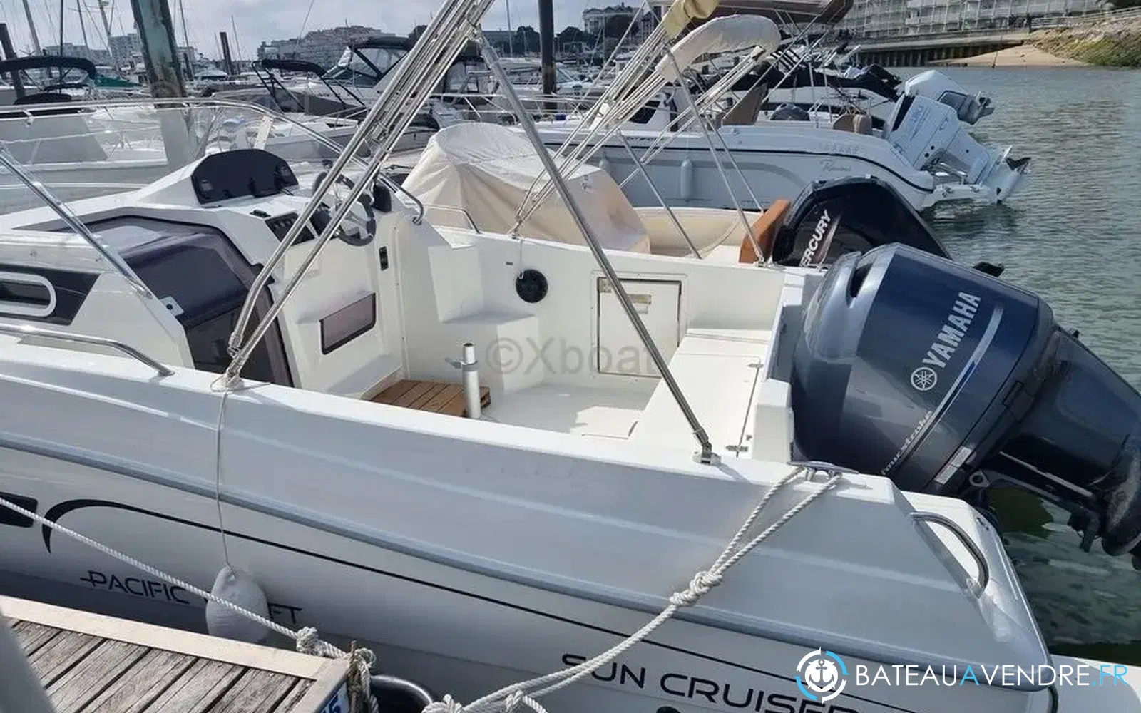 slider 9 Pacific Craft 700 SC