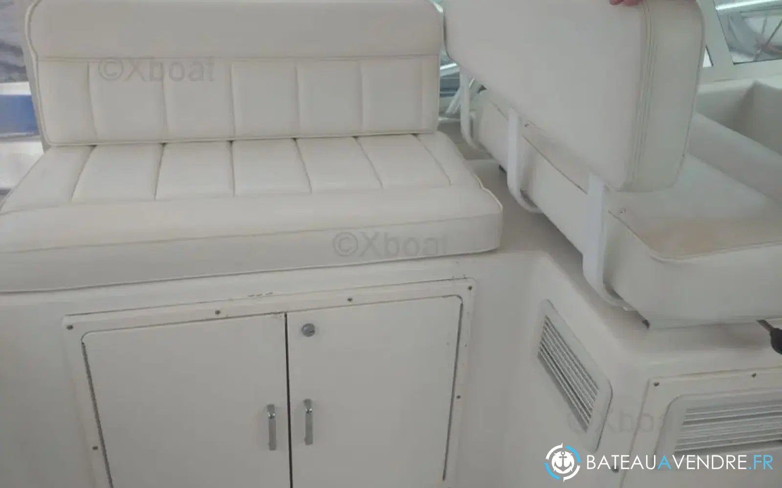 slider 10 Cabo Yachts 32 Express