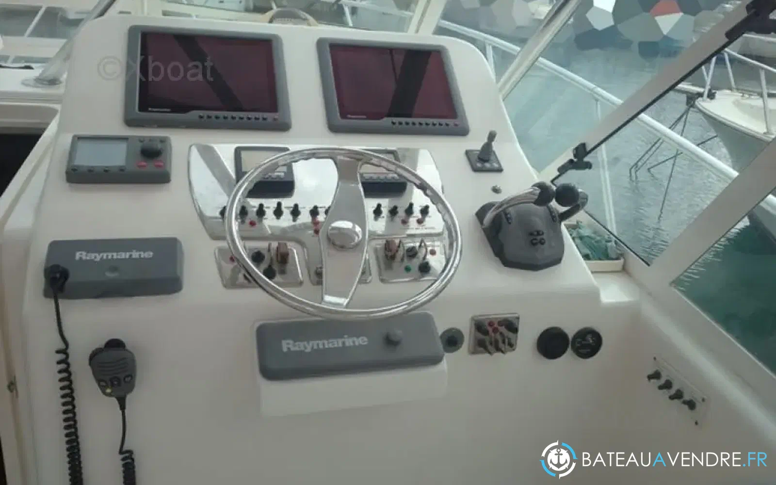 slider 5 Cabo Yachts 32 Express