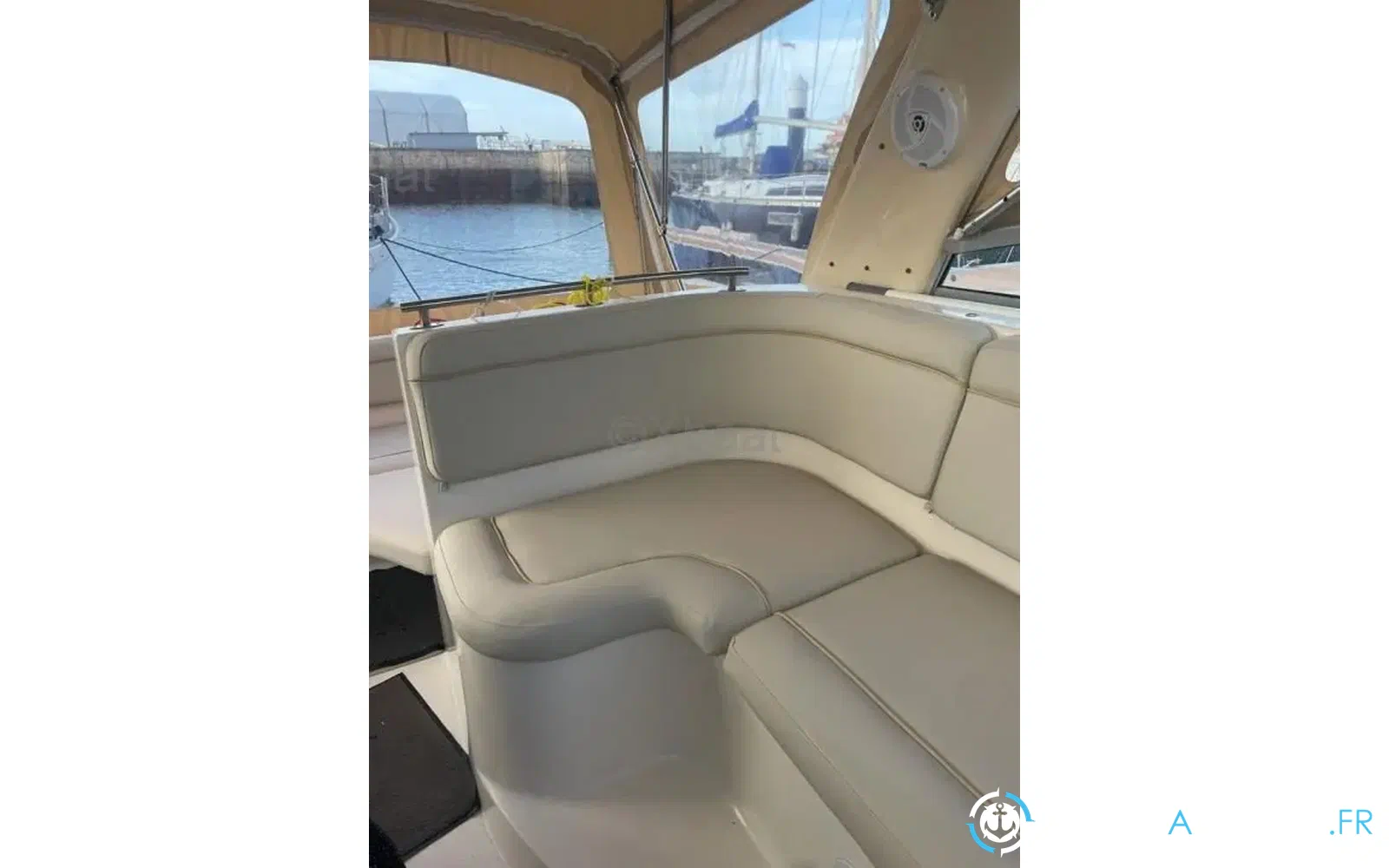 slider 10 Rinker 300 Fiesta