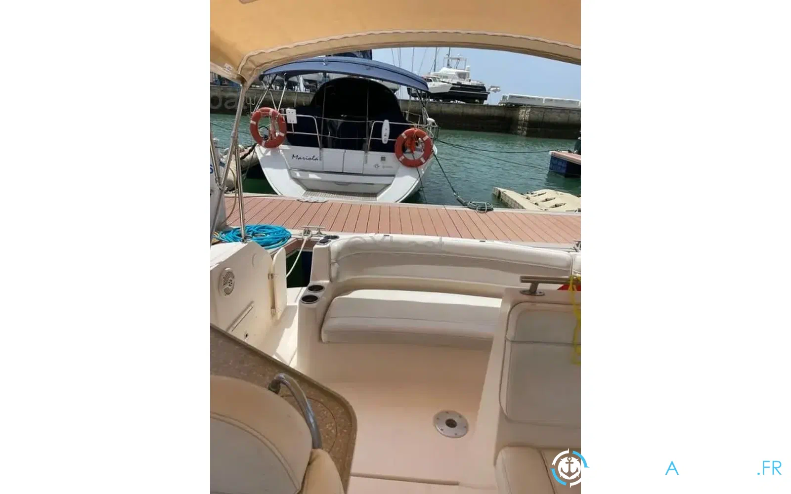 slider 6 Rinker 300 Fiesta