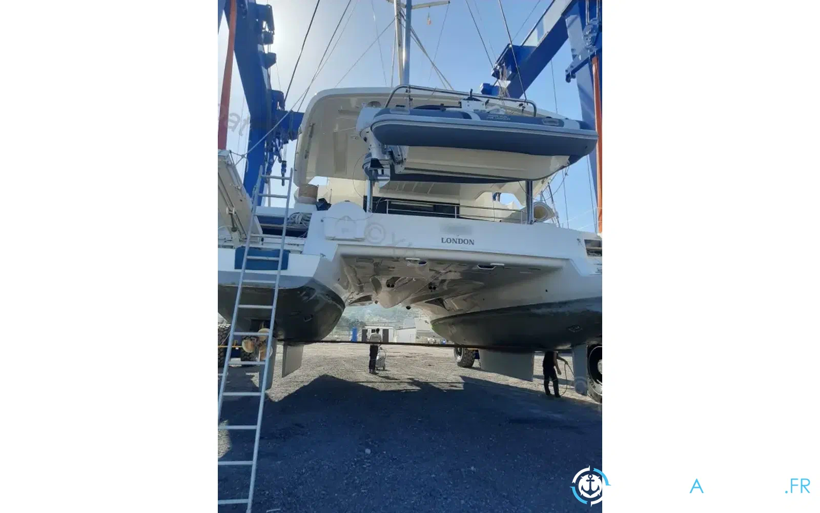 slider 3 Lagoon 50