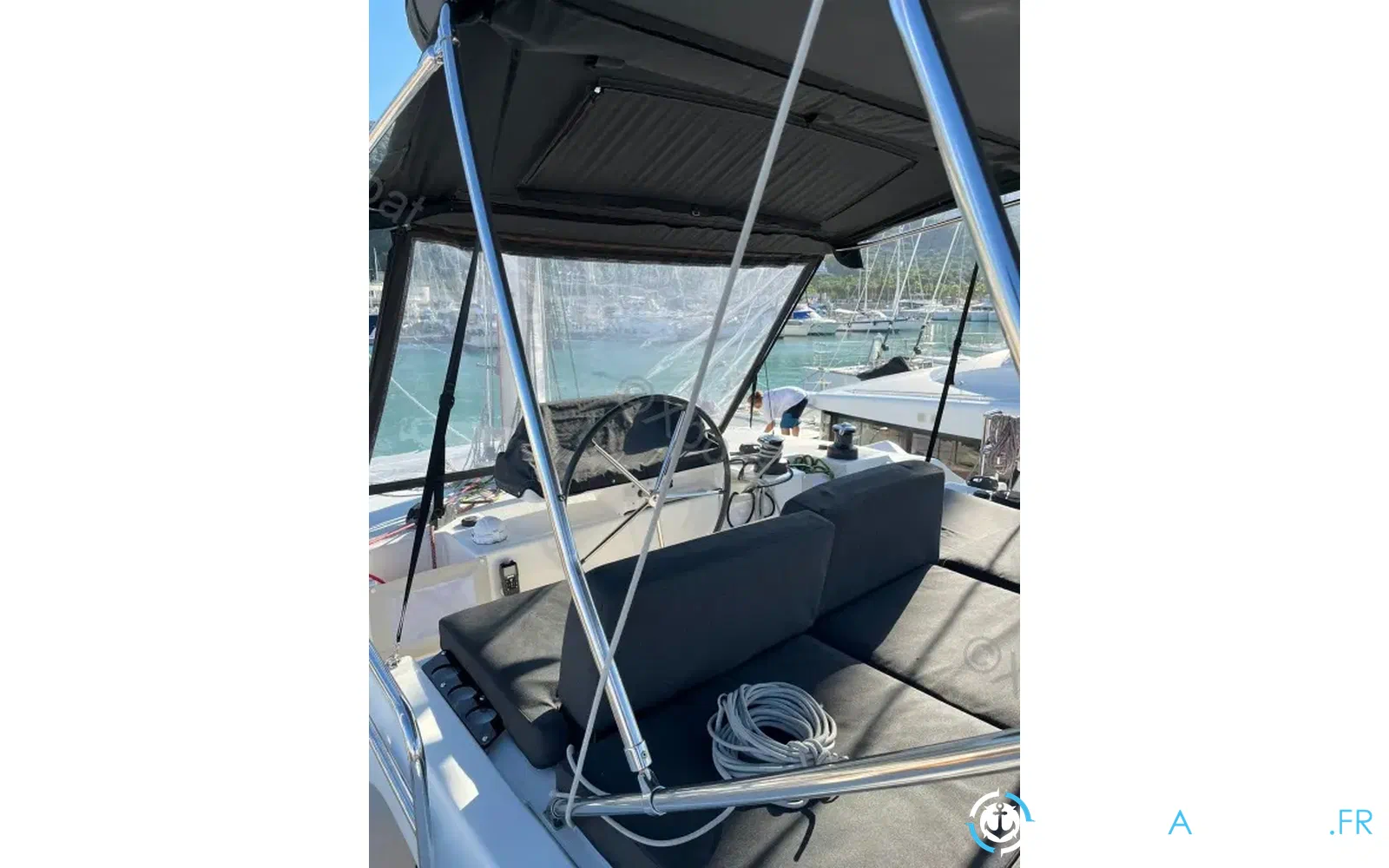 slider 6 Lagoon 50