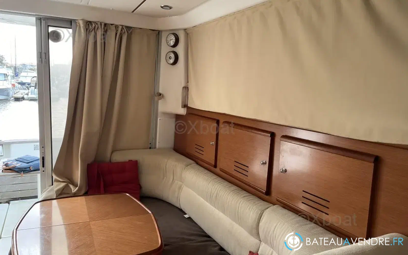 slider 7 Beneteau Antares 10.80 Fly