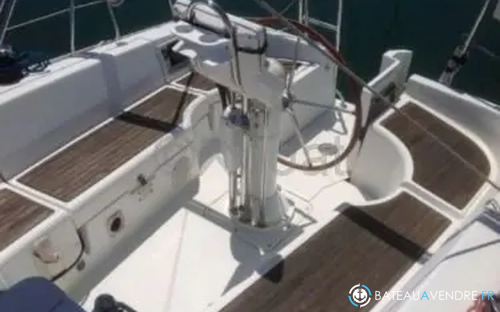 slider 3 Beneteau OCEANIS 323