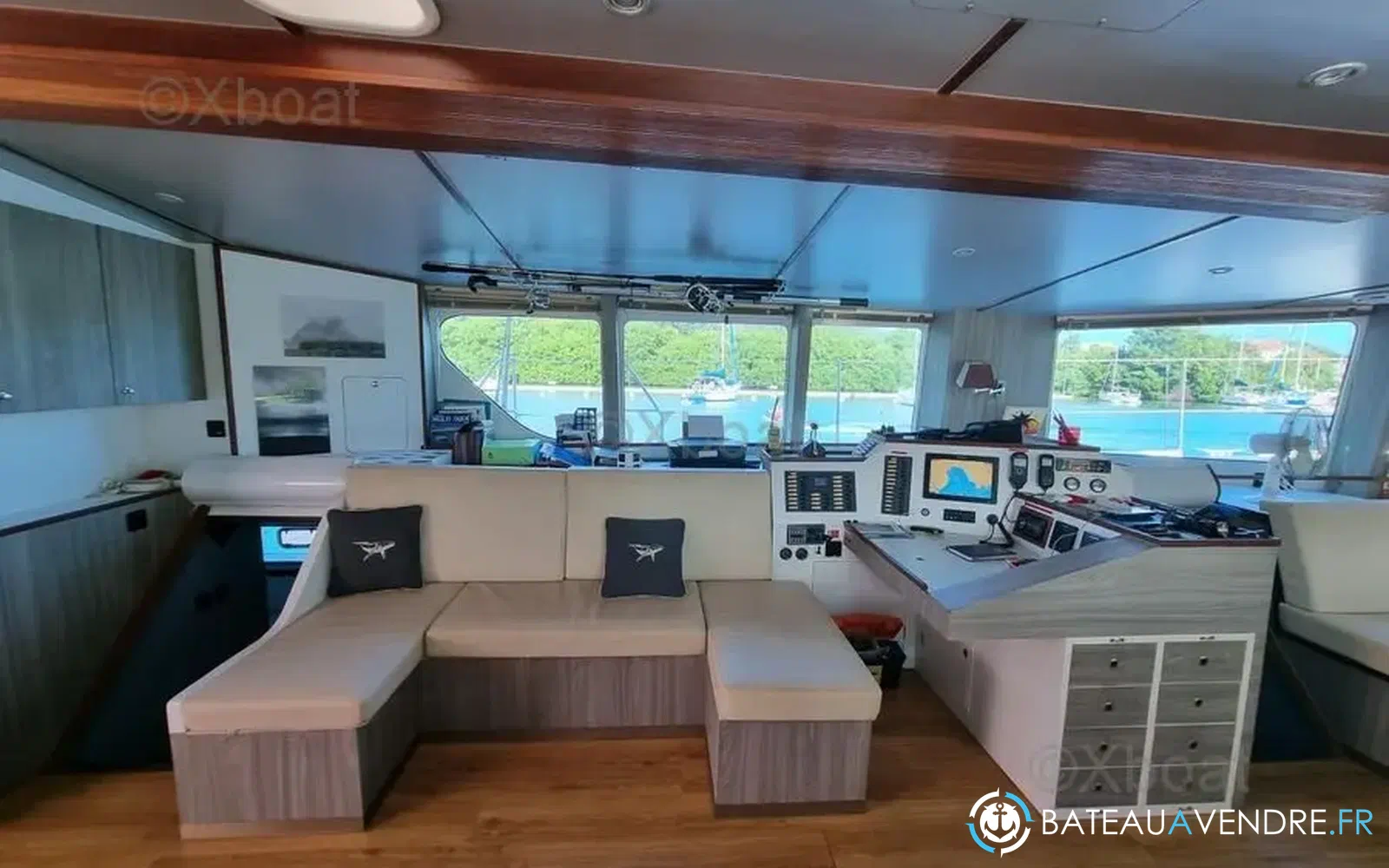 slider 11 Squalt Marine International CK64