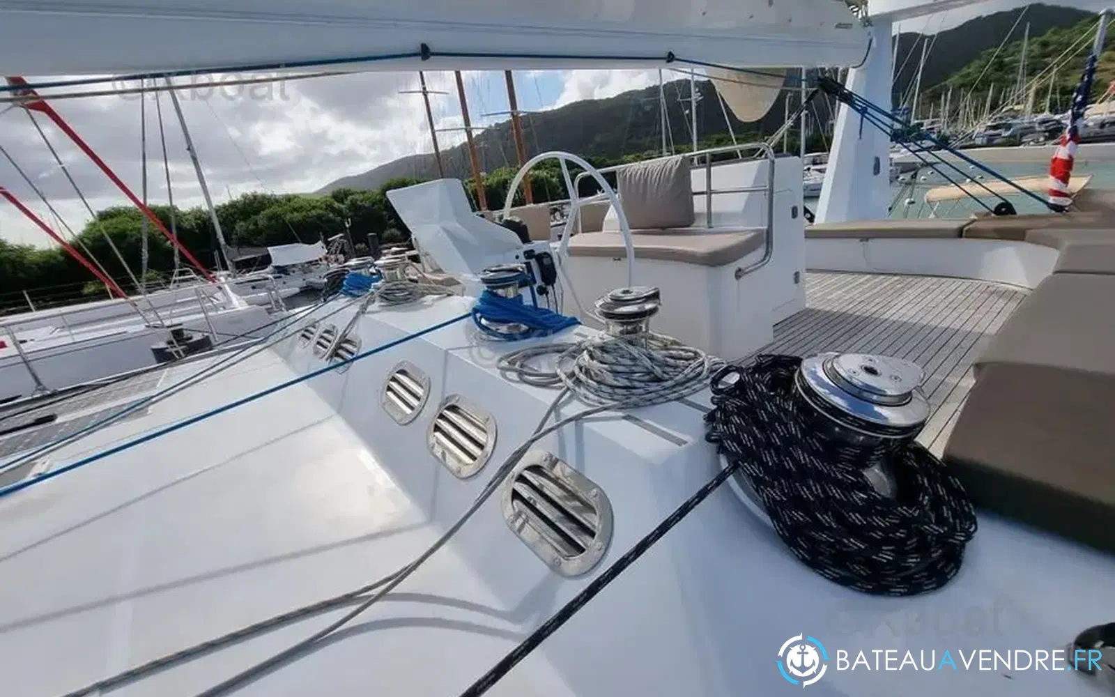 slider 6 Squalt Marine International CK64