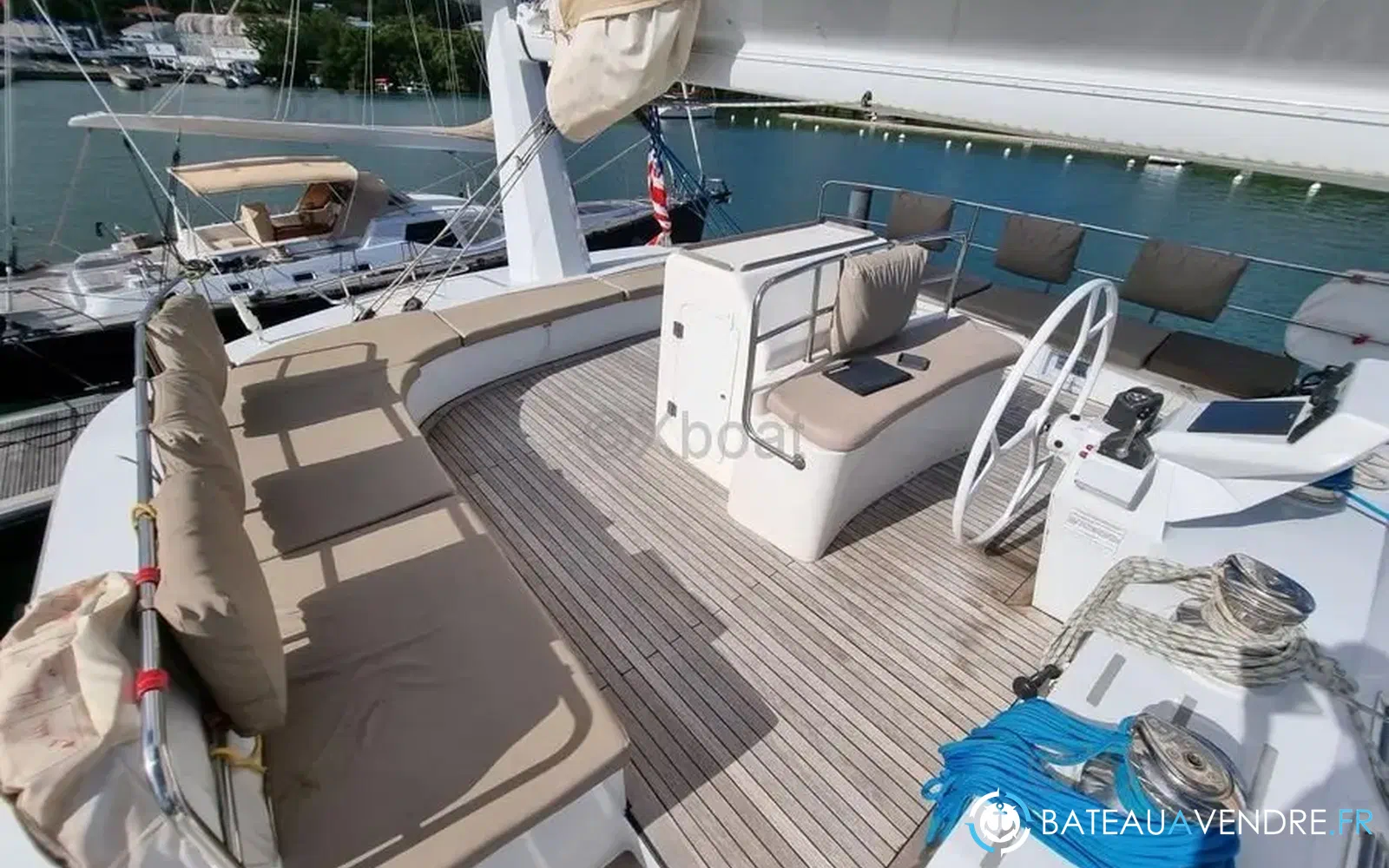 slider 7 Squalt Marine International CK64