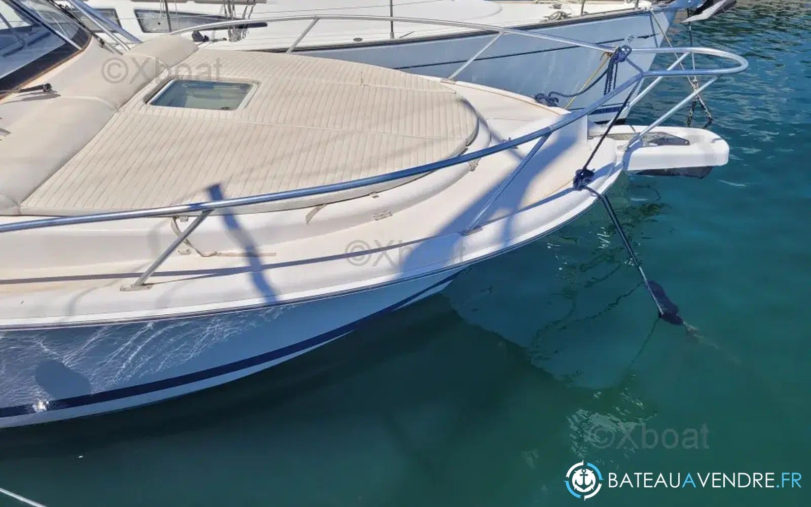 slider 7 Luhrs 28 Open