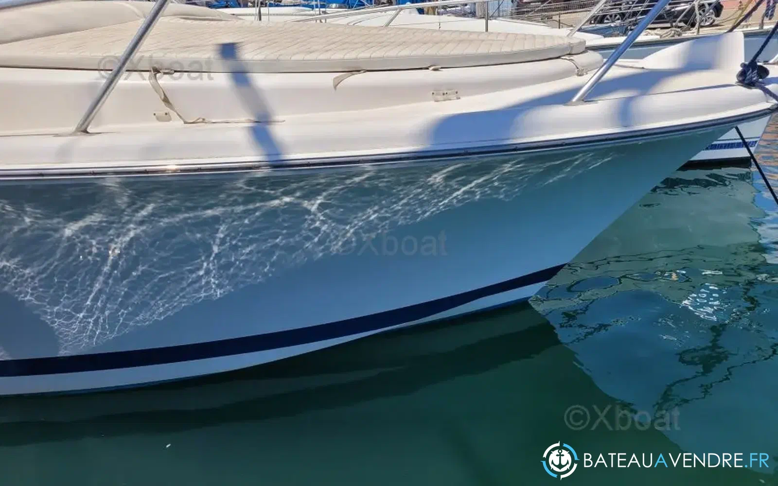 slider 8 Luhrs 28 Open