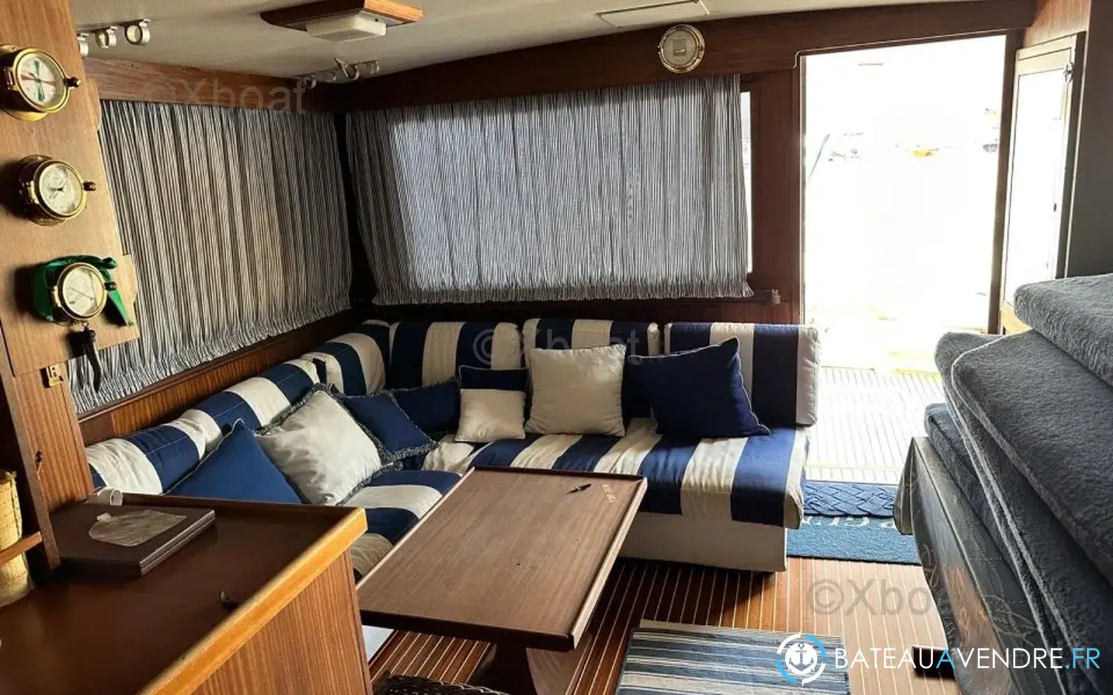 slider 8 Hatteras 51