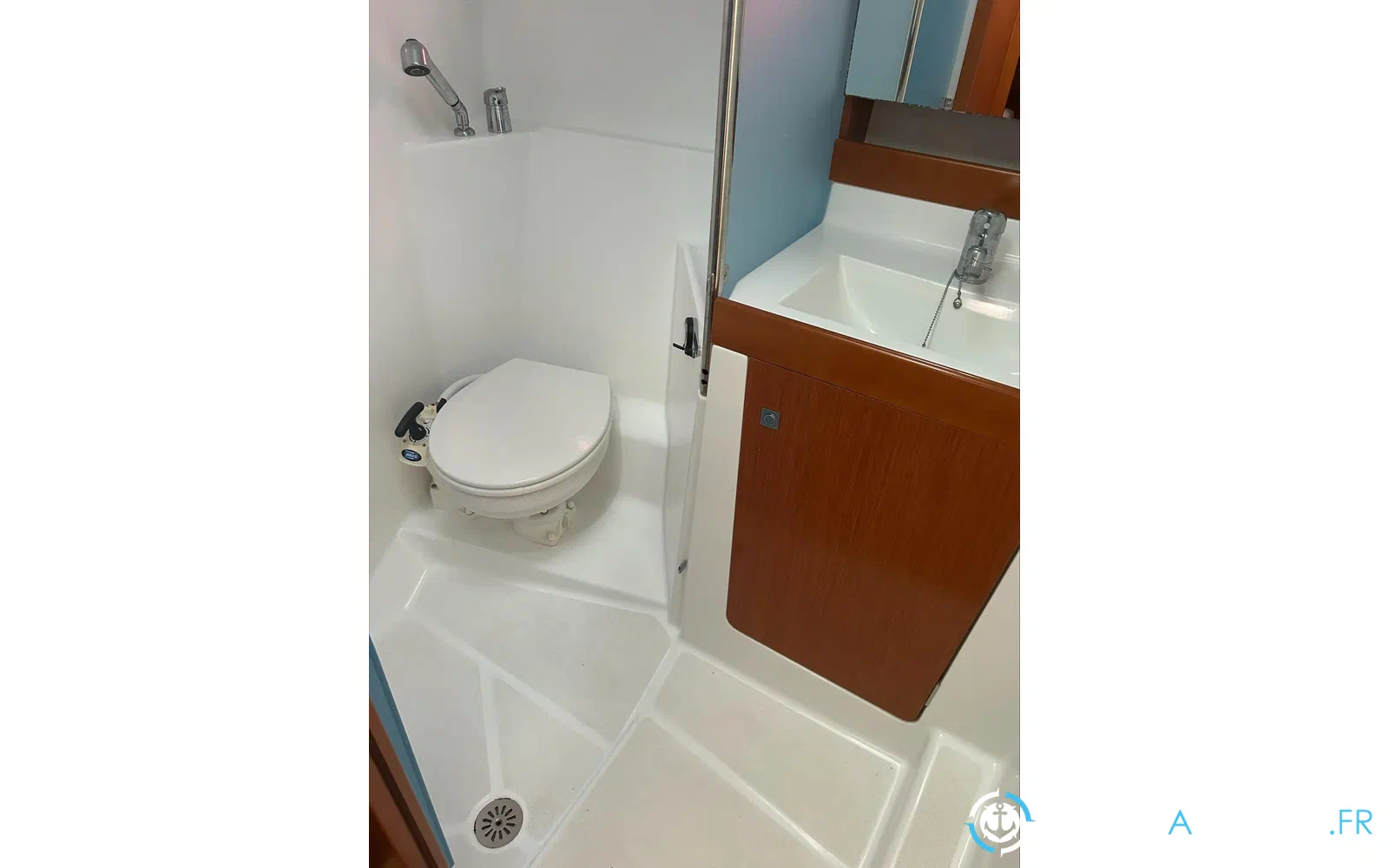 slider 9 Beneteau Antares 36