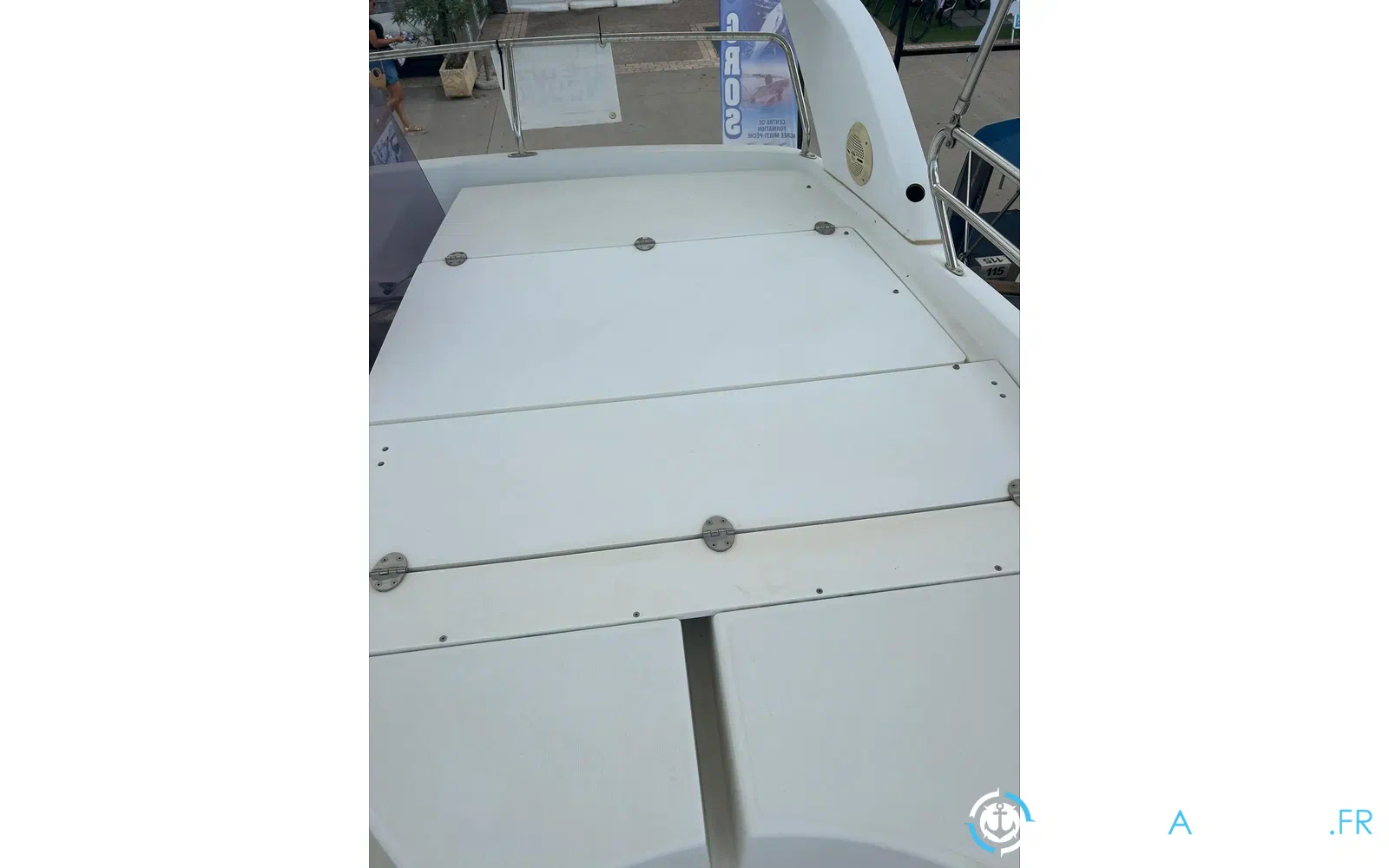 slider 21 Beneteau Antares 36