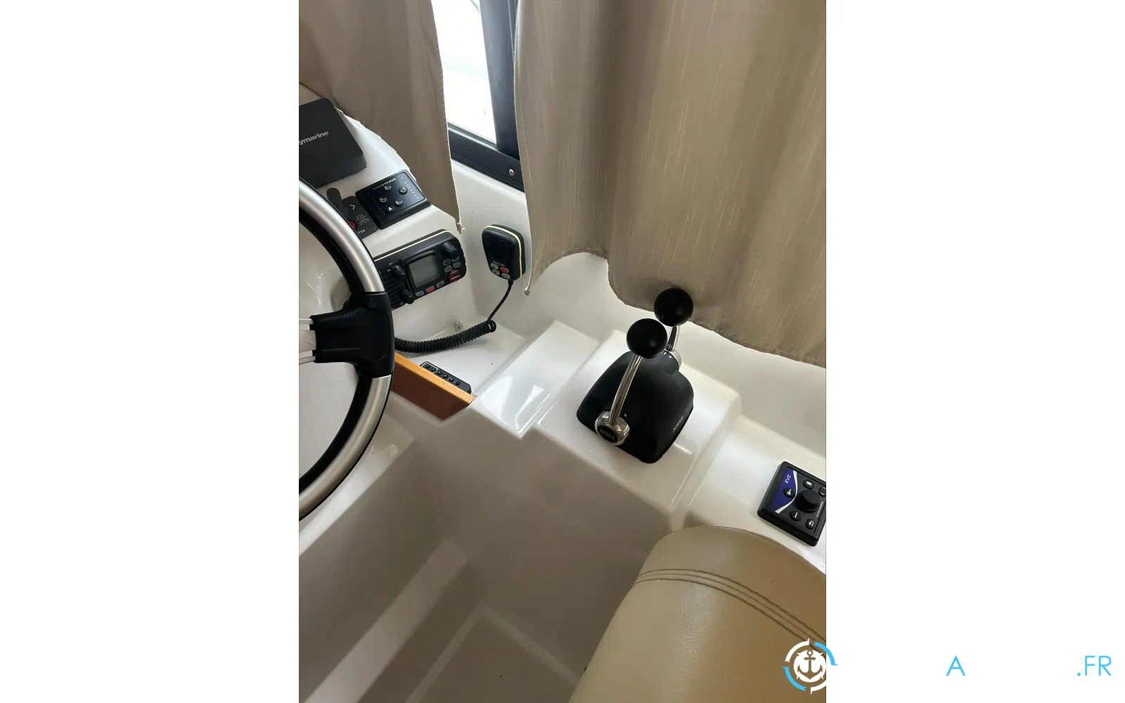 slider 22 Beneteau Antares 36