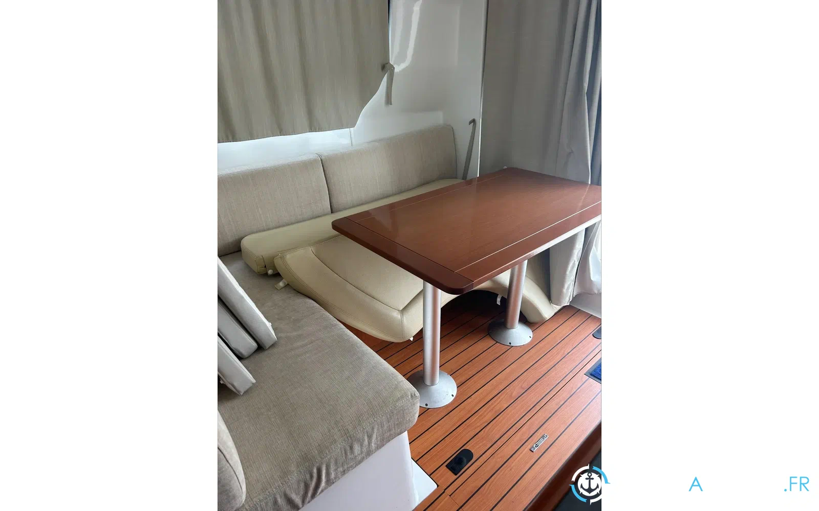 slider 6 Beneteau Antares 36
