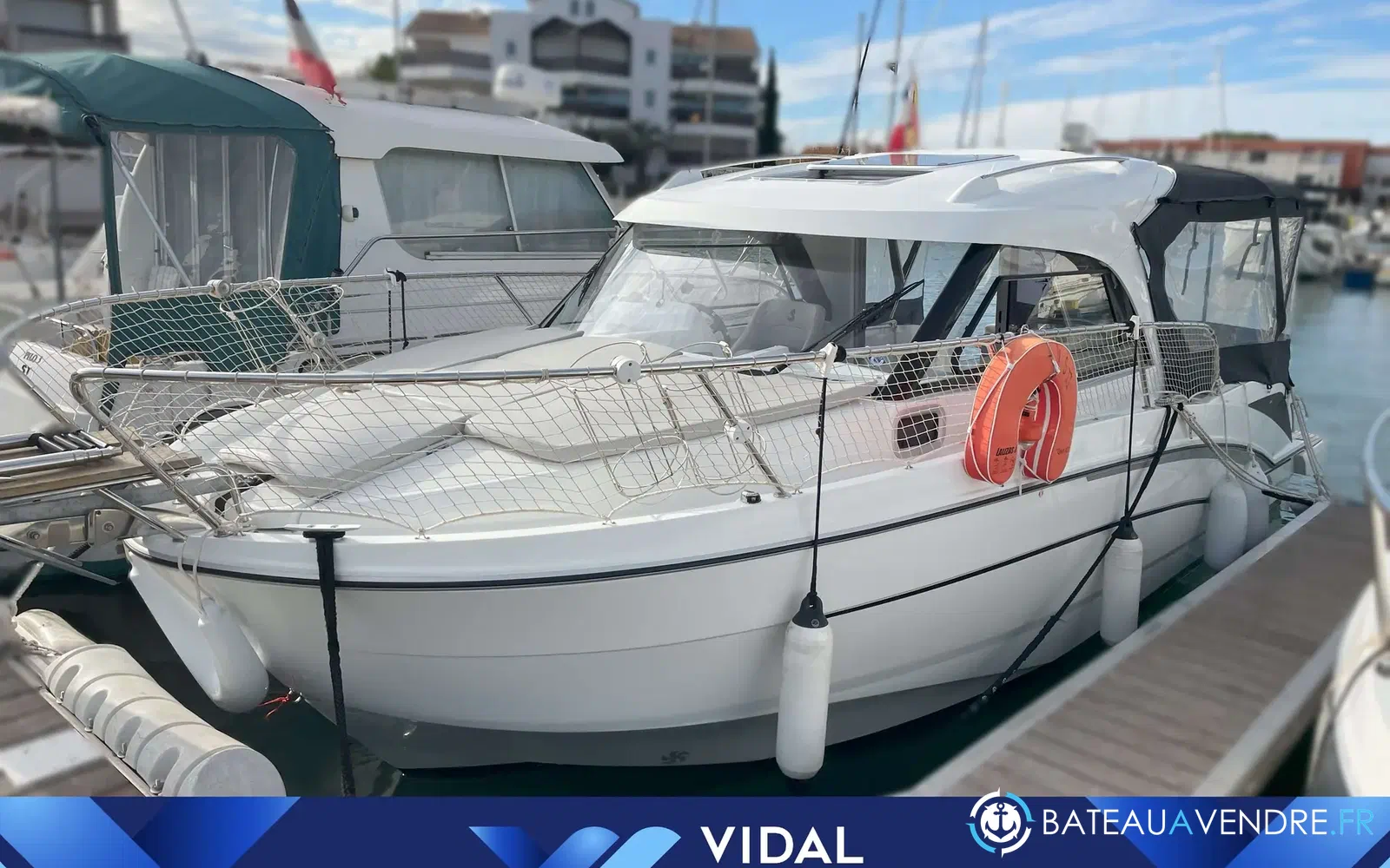 slider 0 Beneteau Antares 8 OB