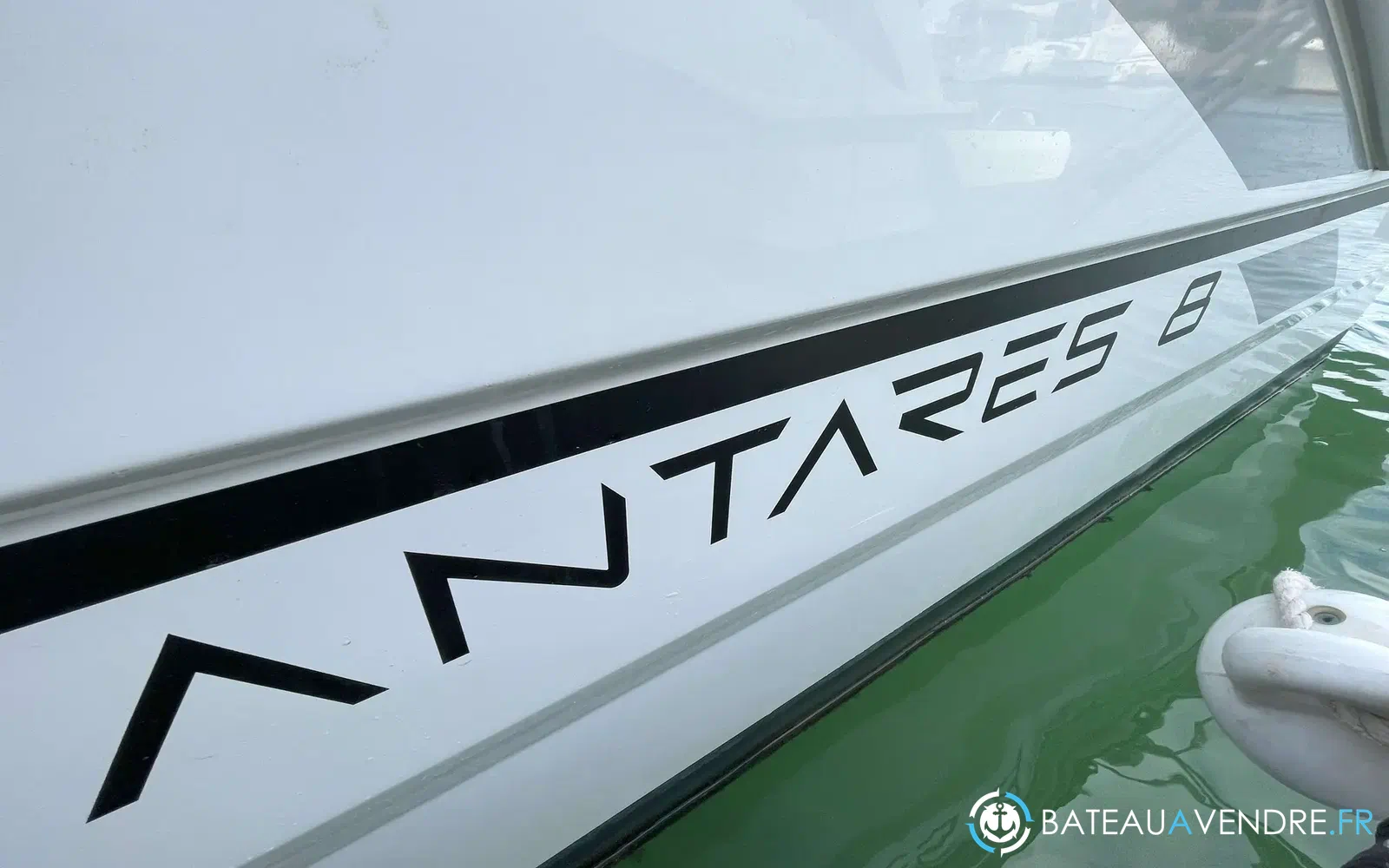 slider 15 Beneteau Antares 8 OB