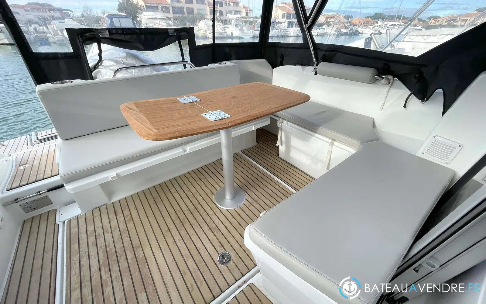 slider 7 Beneteau Antares 8 OB