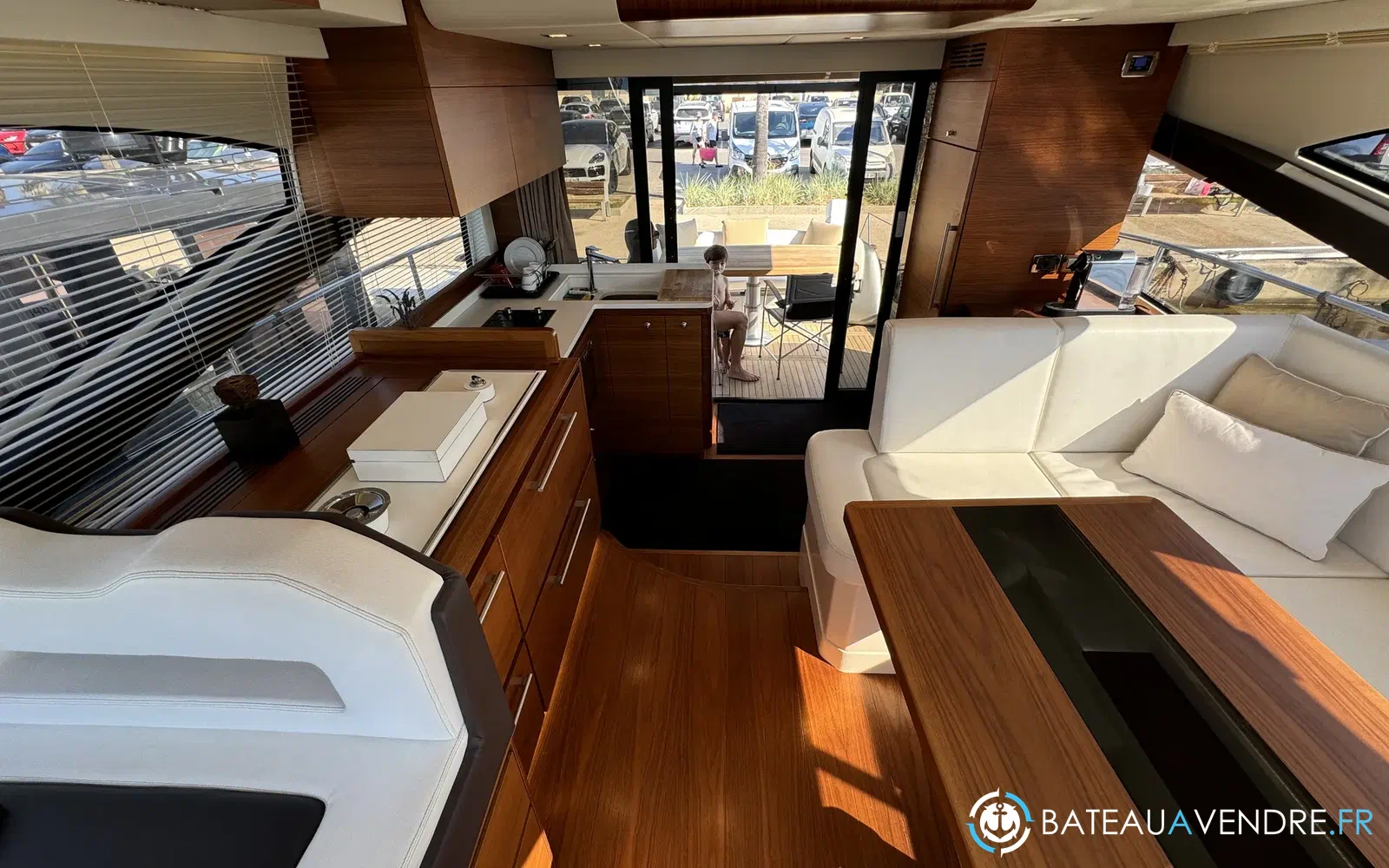 slider 12 Queens Yachts 50 HT