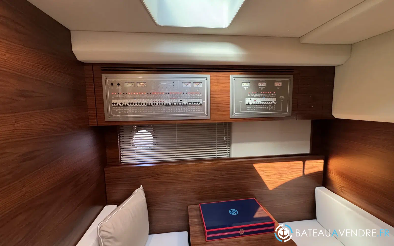 slider 16 Queens Yachts 50 HT