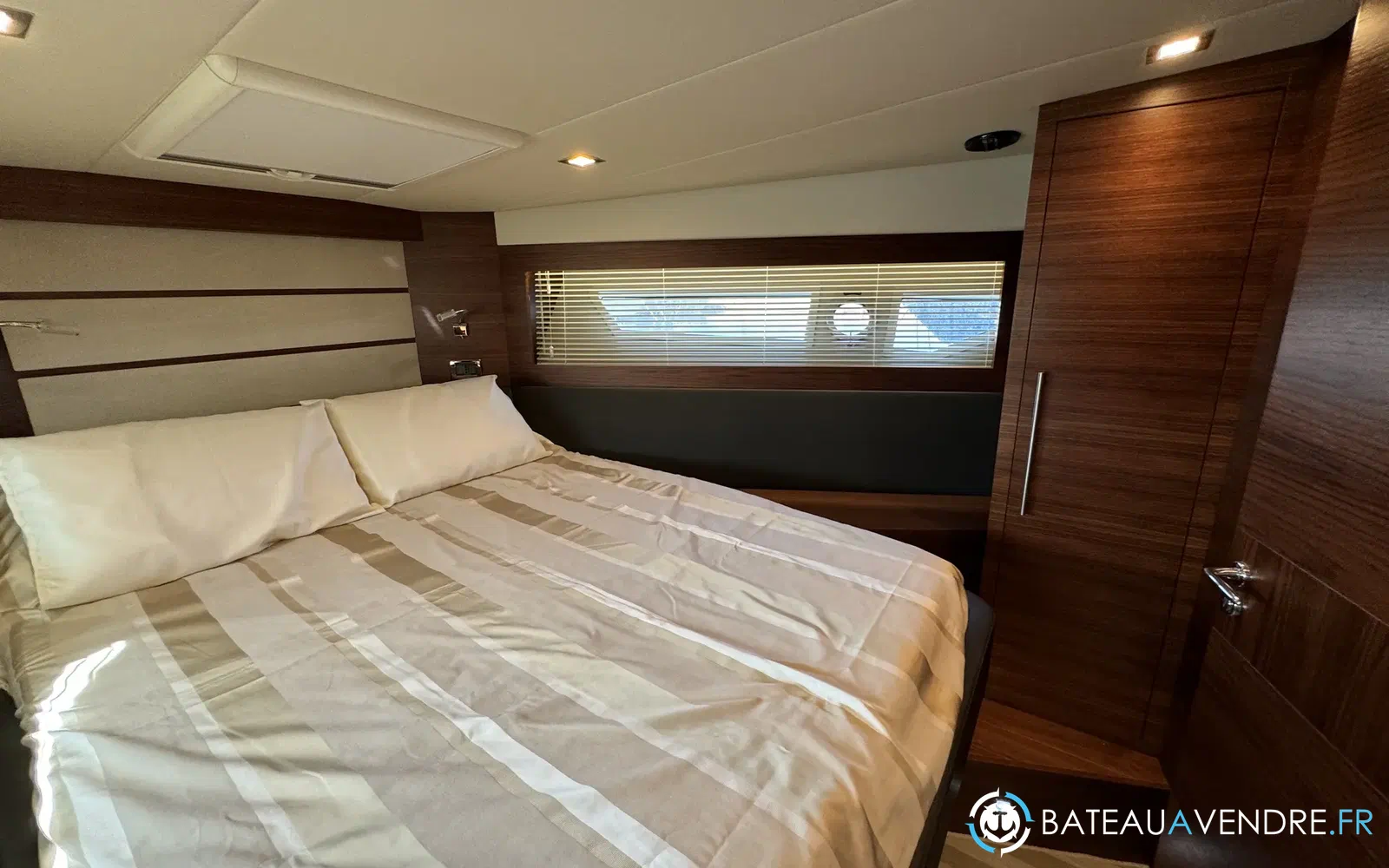 slider 19 Queens Yachts 50 HT