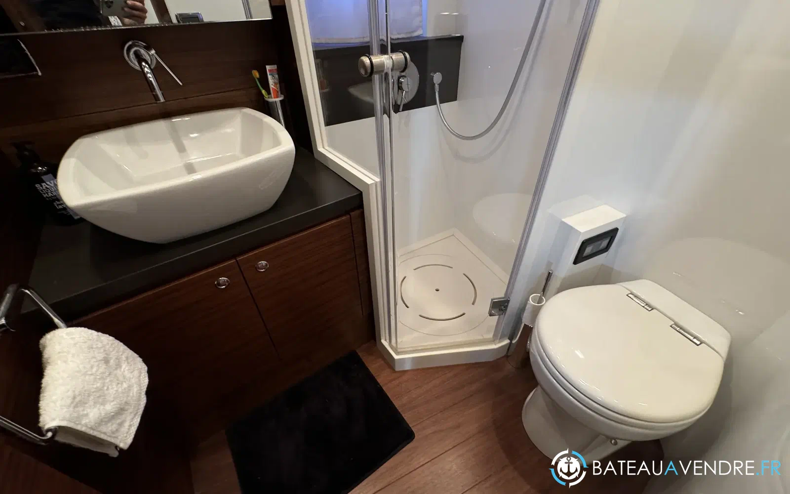 slider 22 Queens Yachts 50 HT