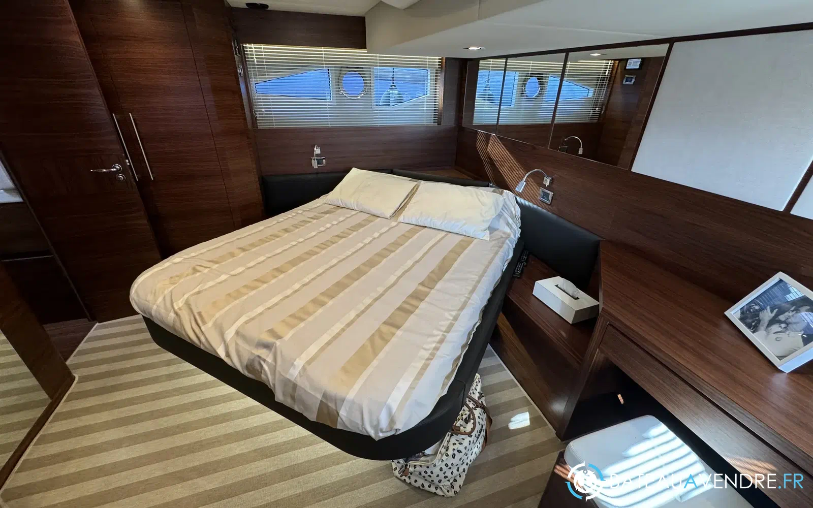 slider 27 Queens Yachts 50 HT