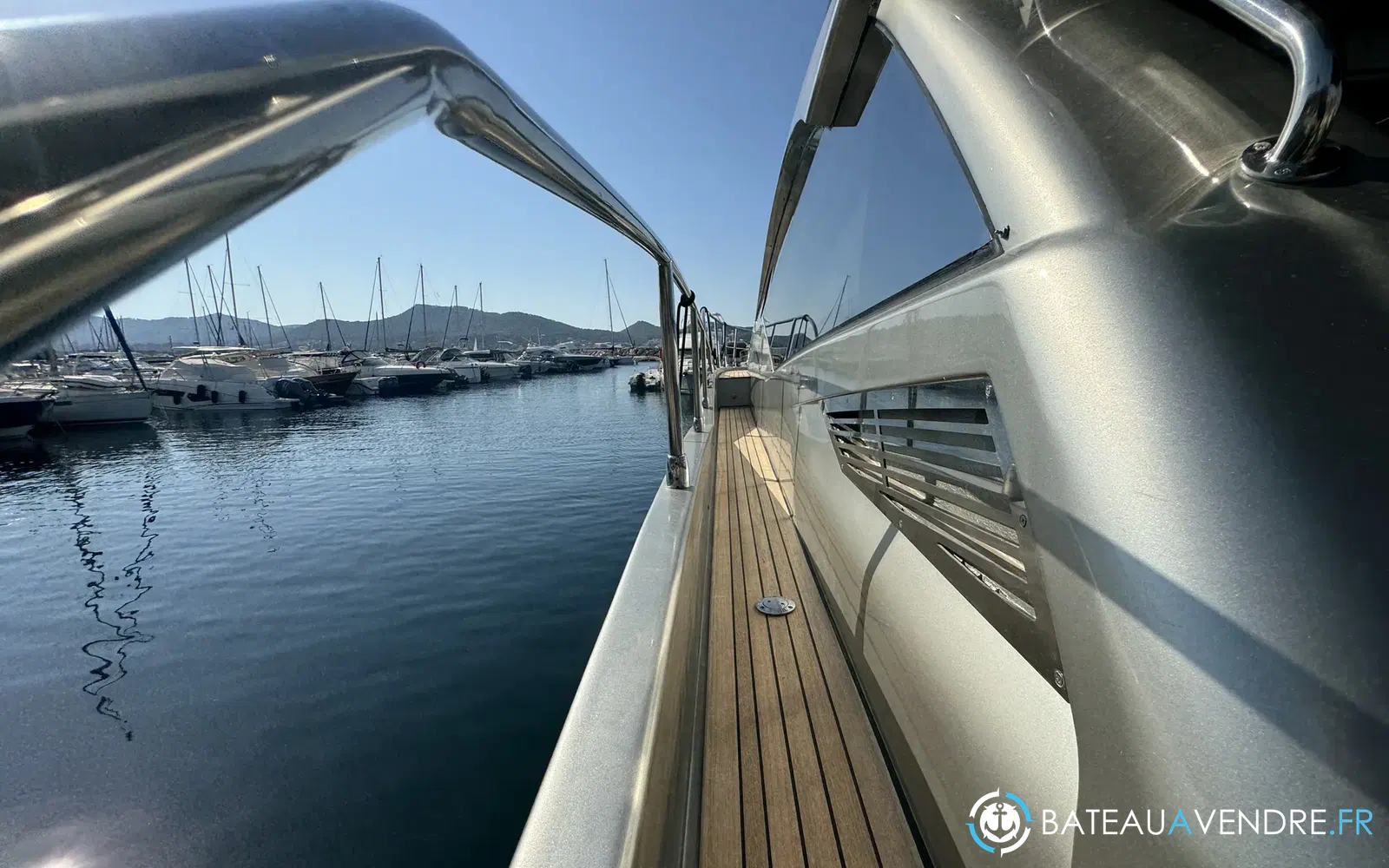 slider 4 Queens Yachts 50 HT