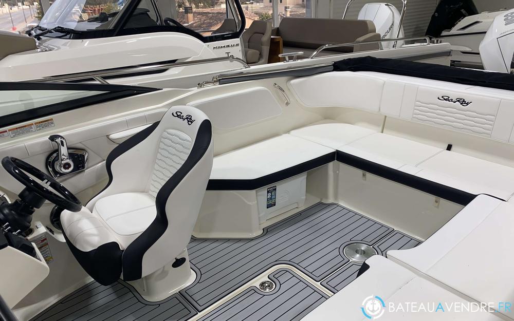 Sea Ray 210 SPX photo 4