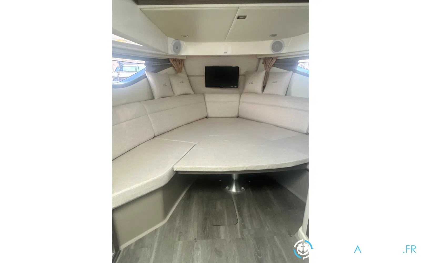 slider 11 Sea Ray 320 Sundancer