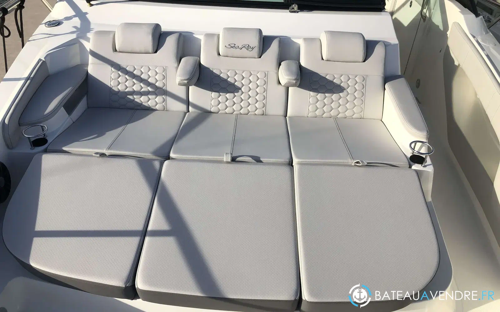 slider 16 Sea Ray 320 Sundancer