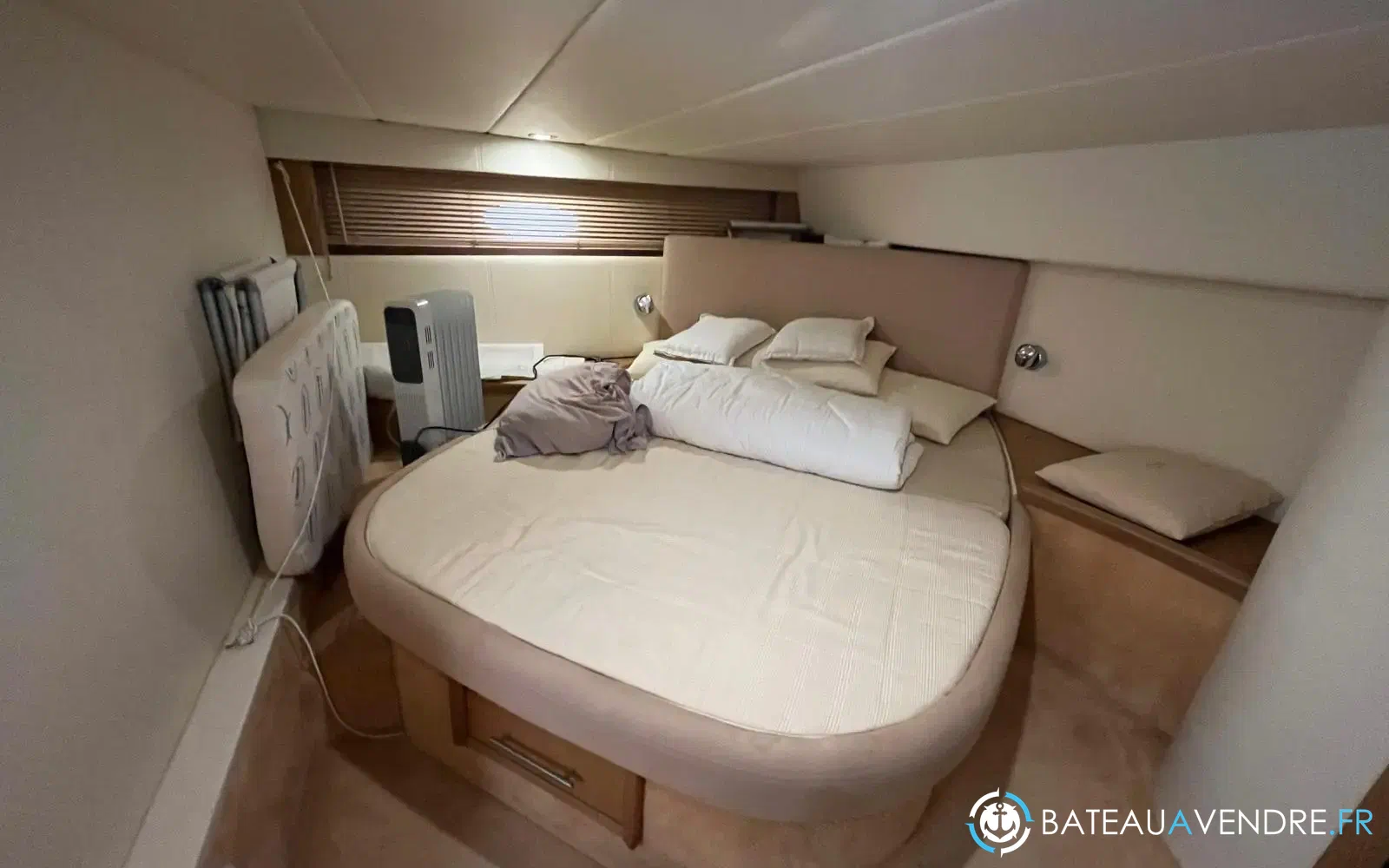 slider 11 Sessa Marine Oyster 42