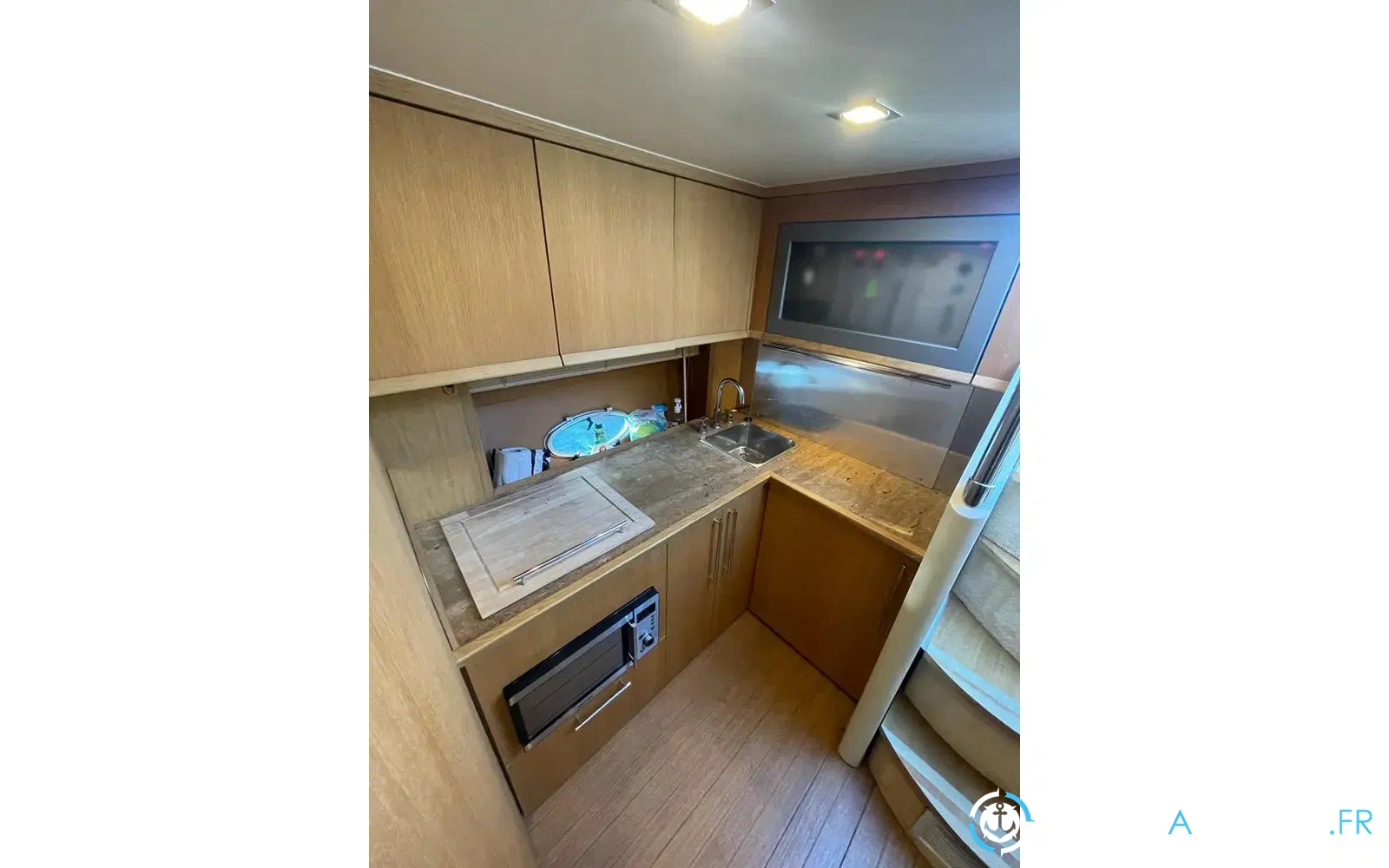 slider 7 Sessa Marine Oyster 42