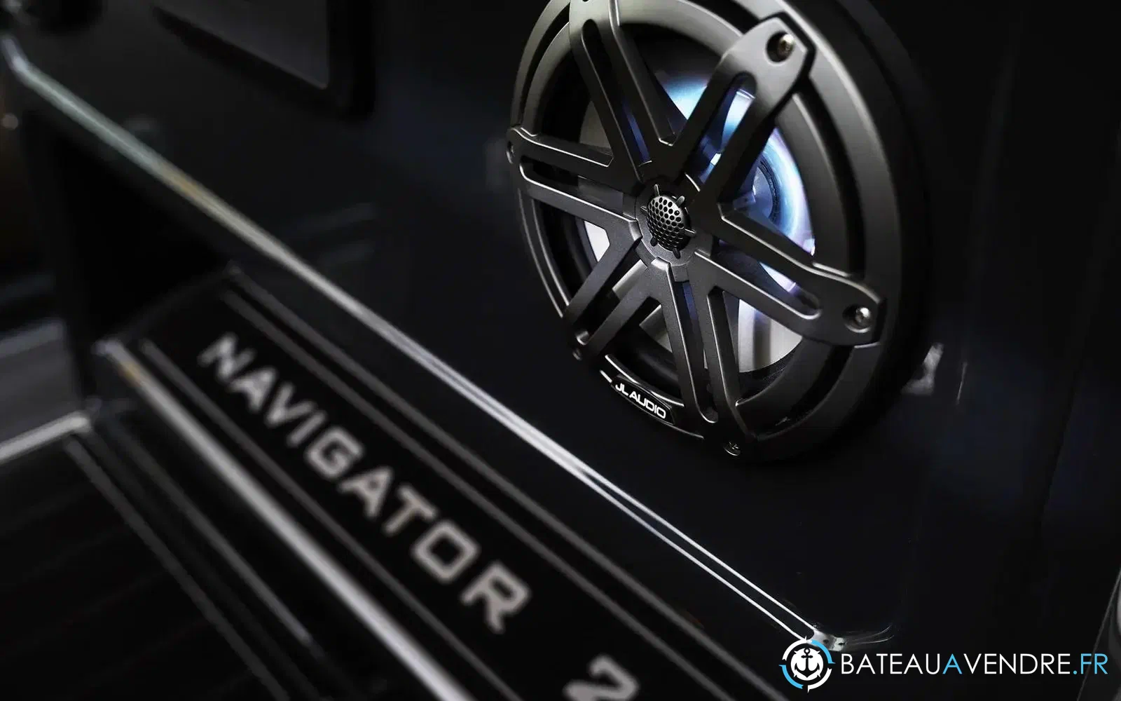 slider 10 Brig Navigator 26