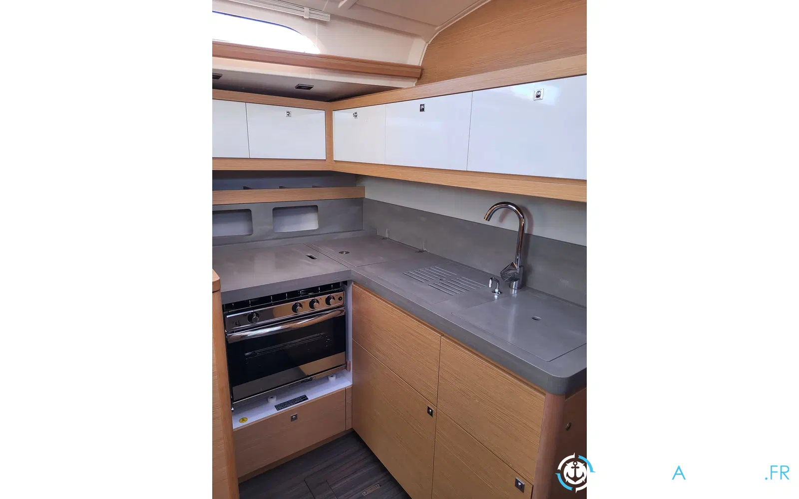 slider 18 Dufour 470