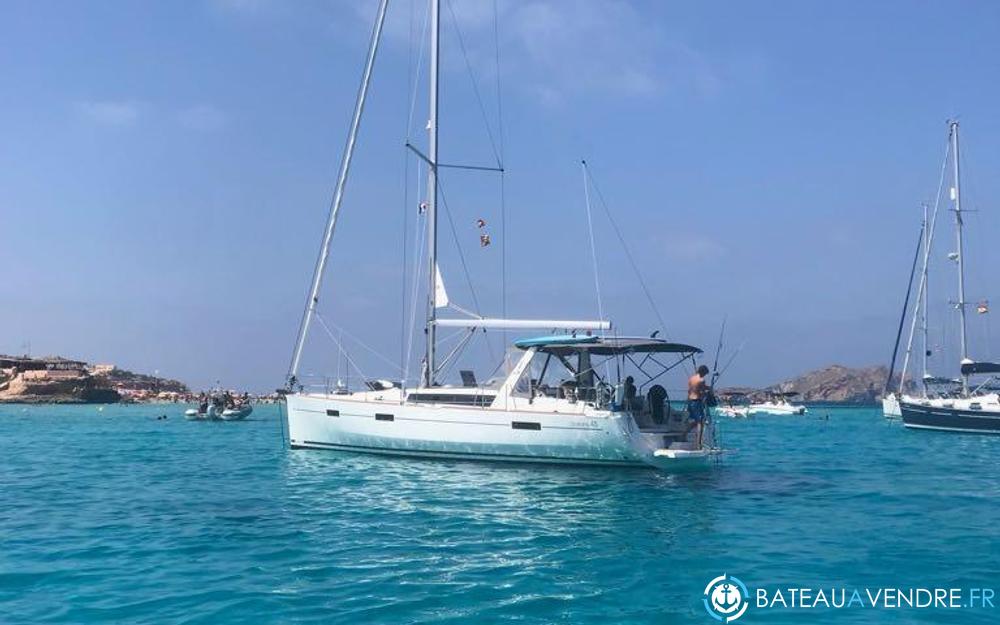 Beneteau Oceanis 45 exterieur photo 4