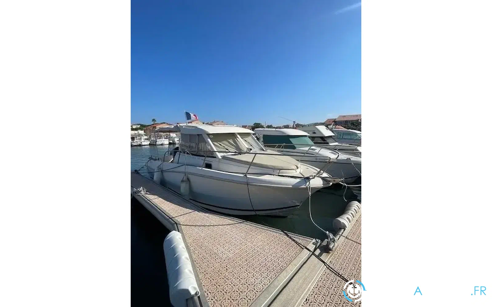 slider 0 Jeanneau Merry Fisher 725