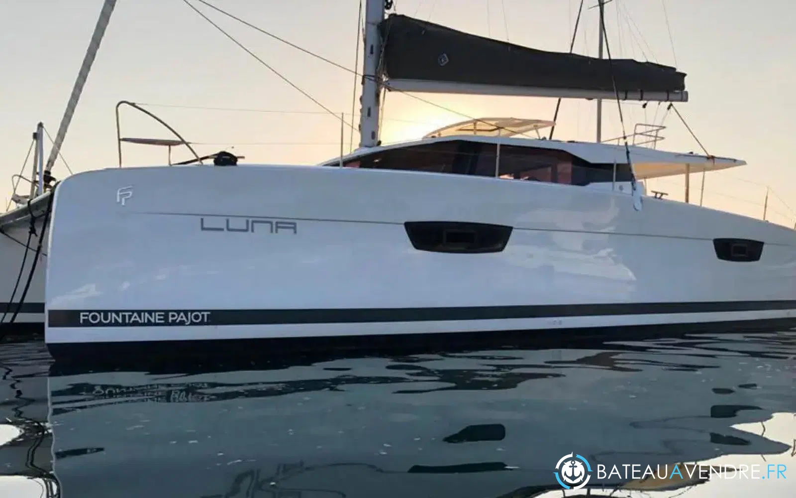 slider 0 Fountaine Pajot Saona 47