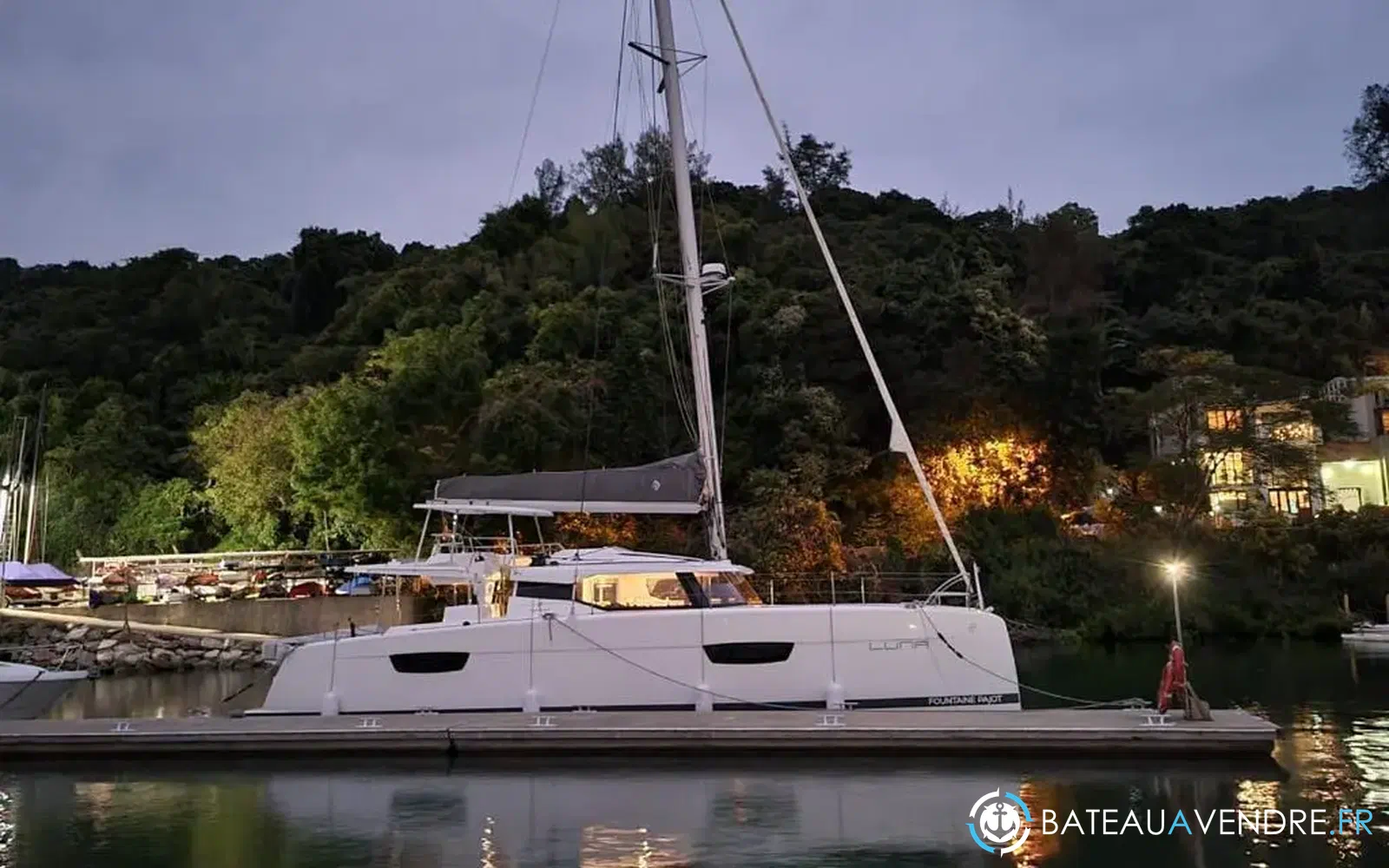 slider 1 Fountaine Pajot Saona 47