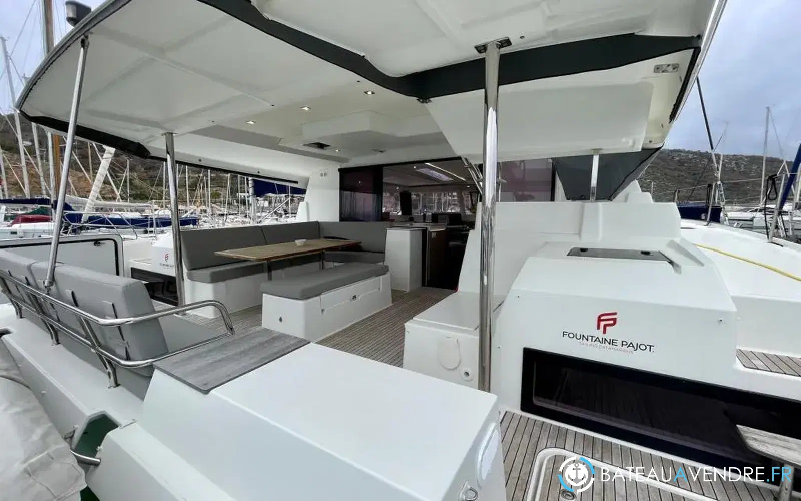 slider 6 Fountaine Pajot Saona 47