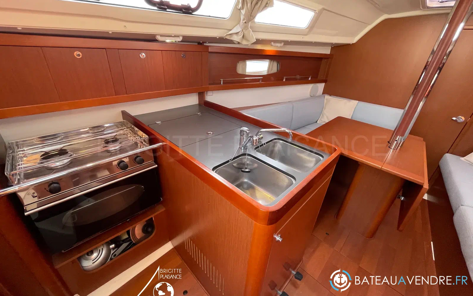slider 5 Beneteau Oceanis 31 Limited Edition
