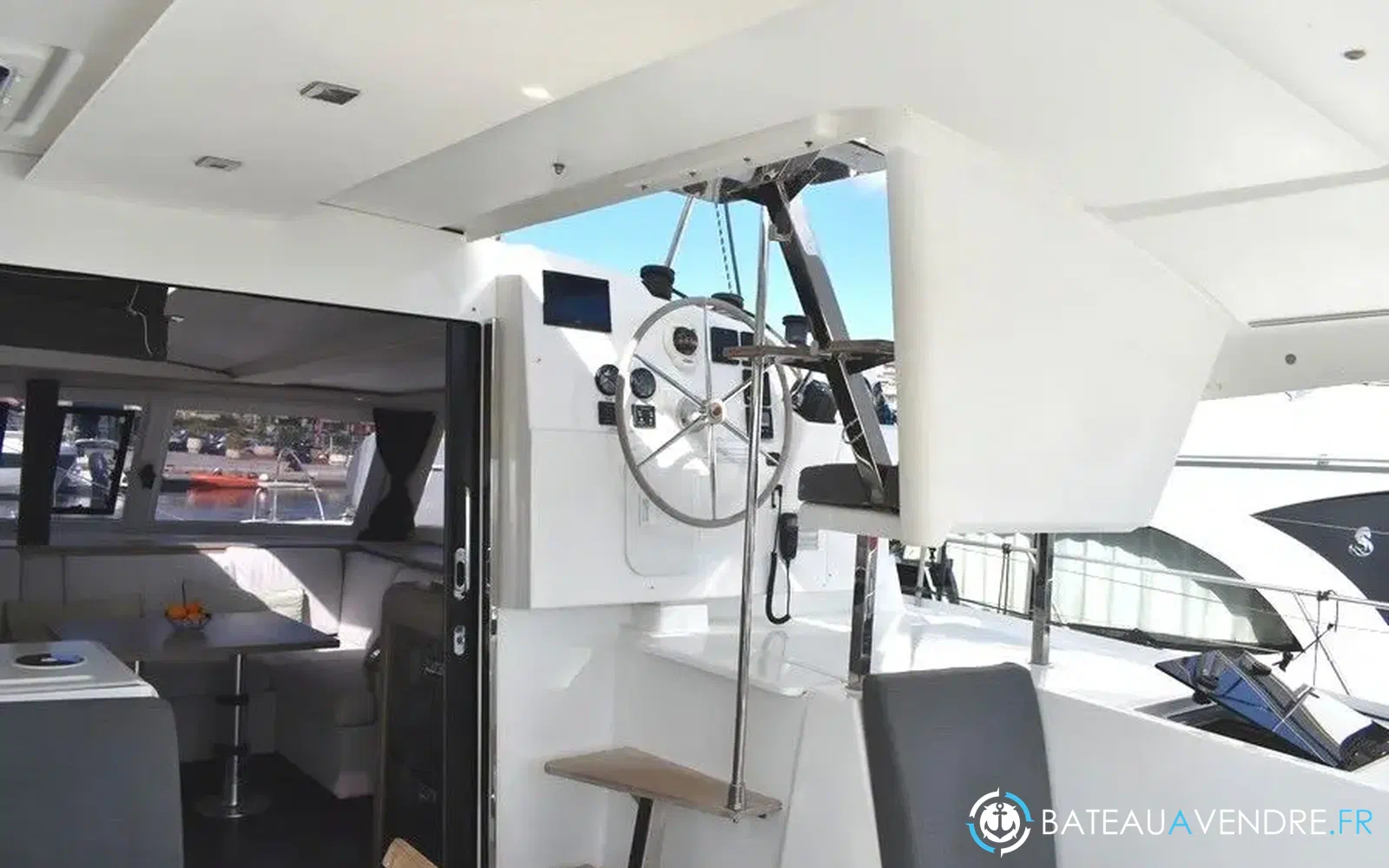 slider 7 Fountaine Pajot Isla 40