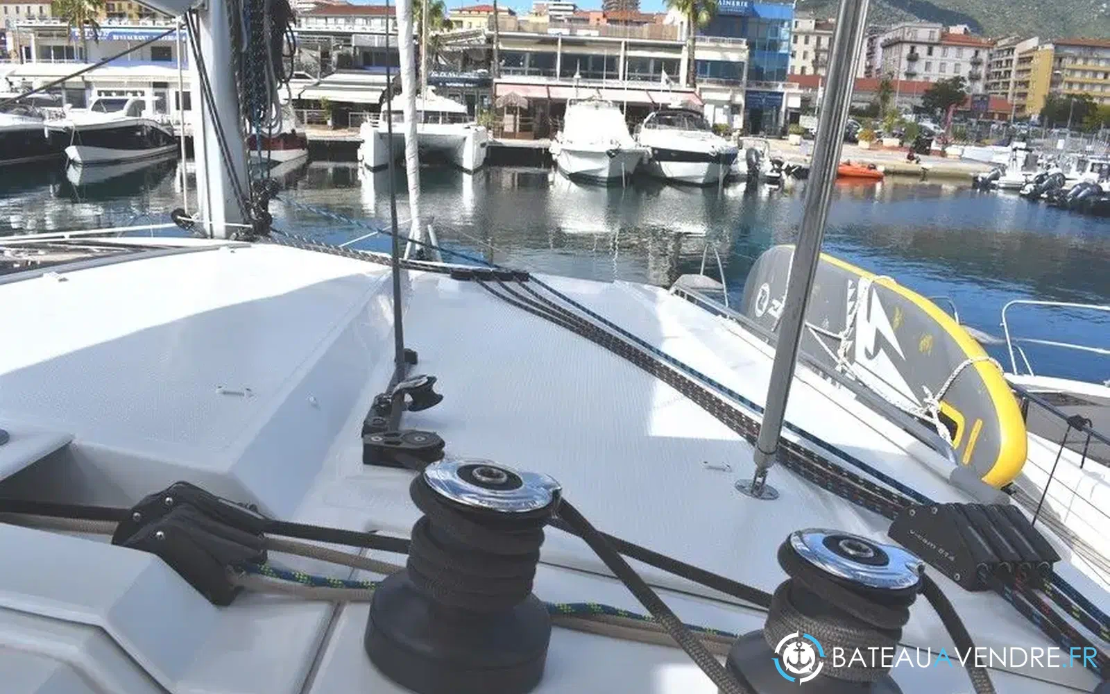 slider 13 Fountaine Pajot Isla 40