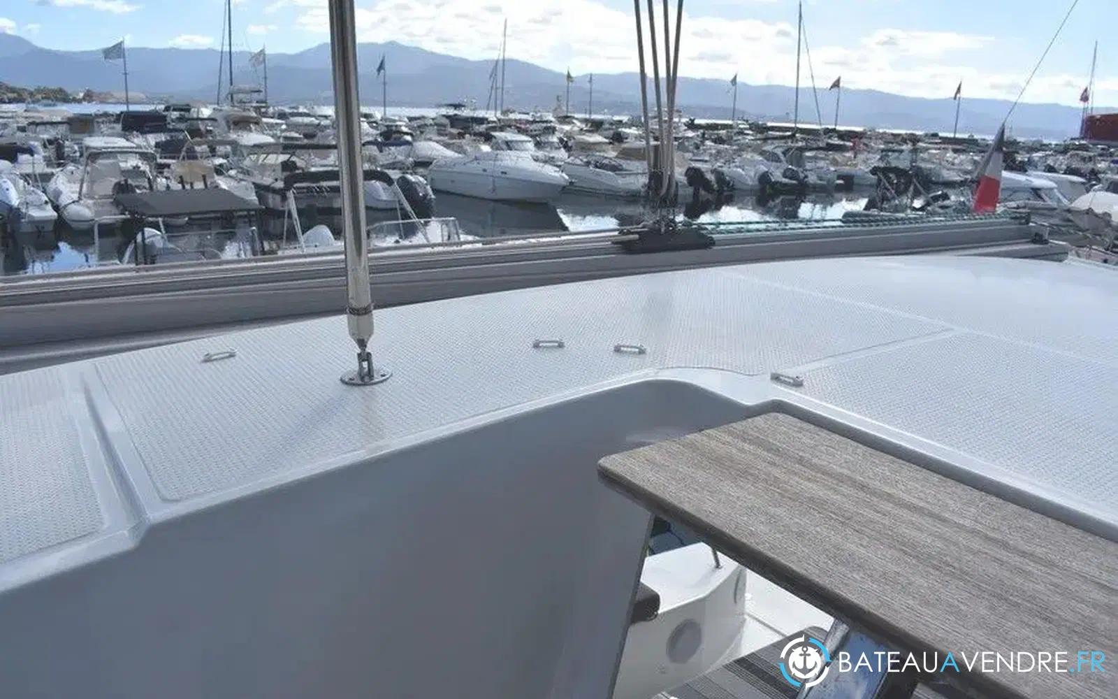 slider 14 Fountaine Pajot Isla 40