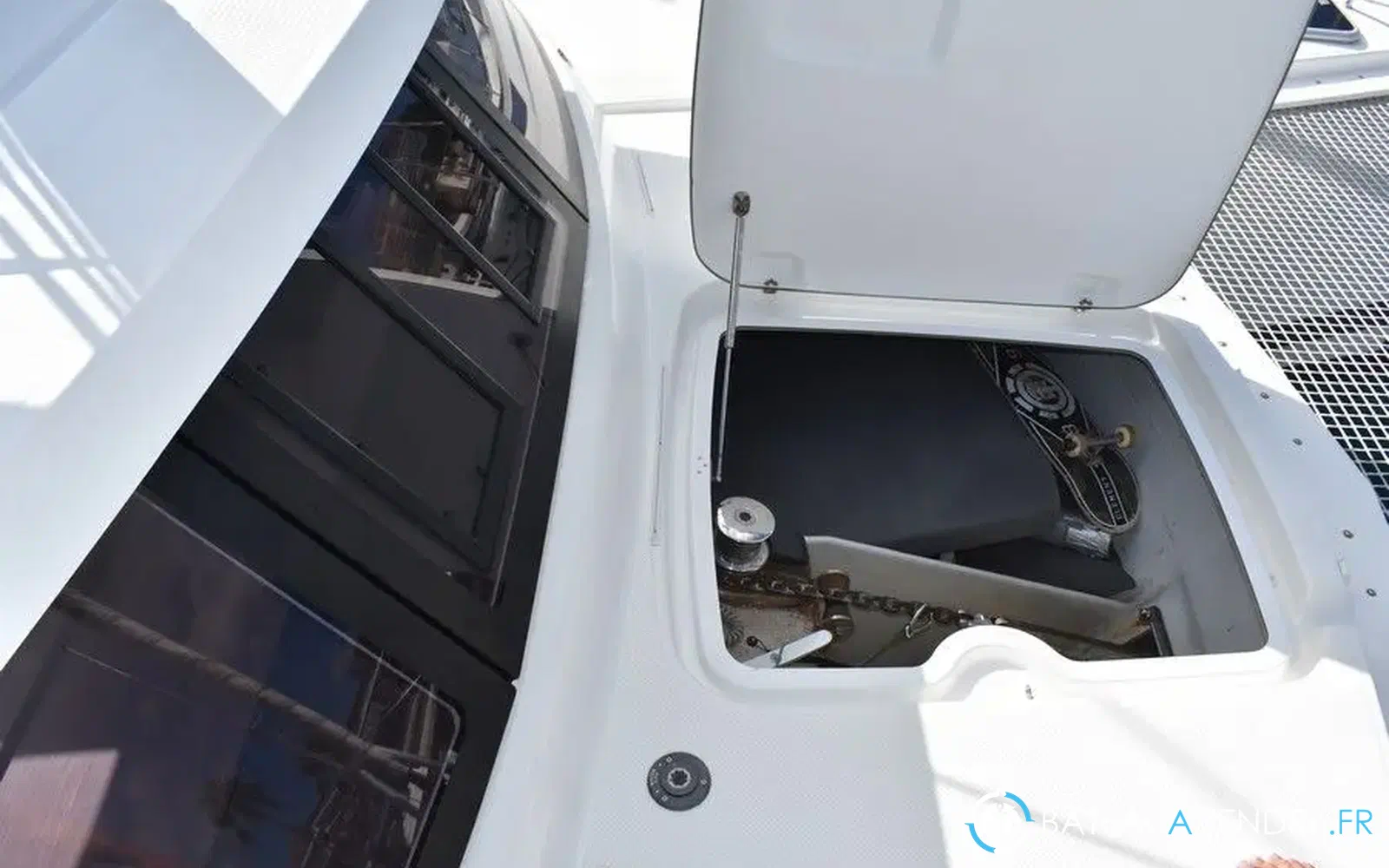 slider 15 Fountaine Pajot Isla 40