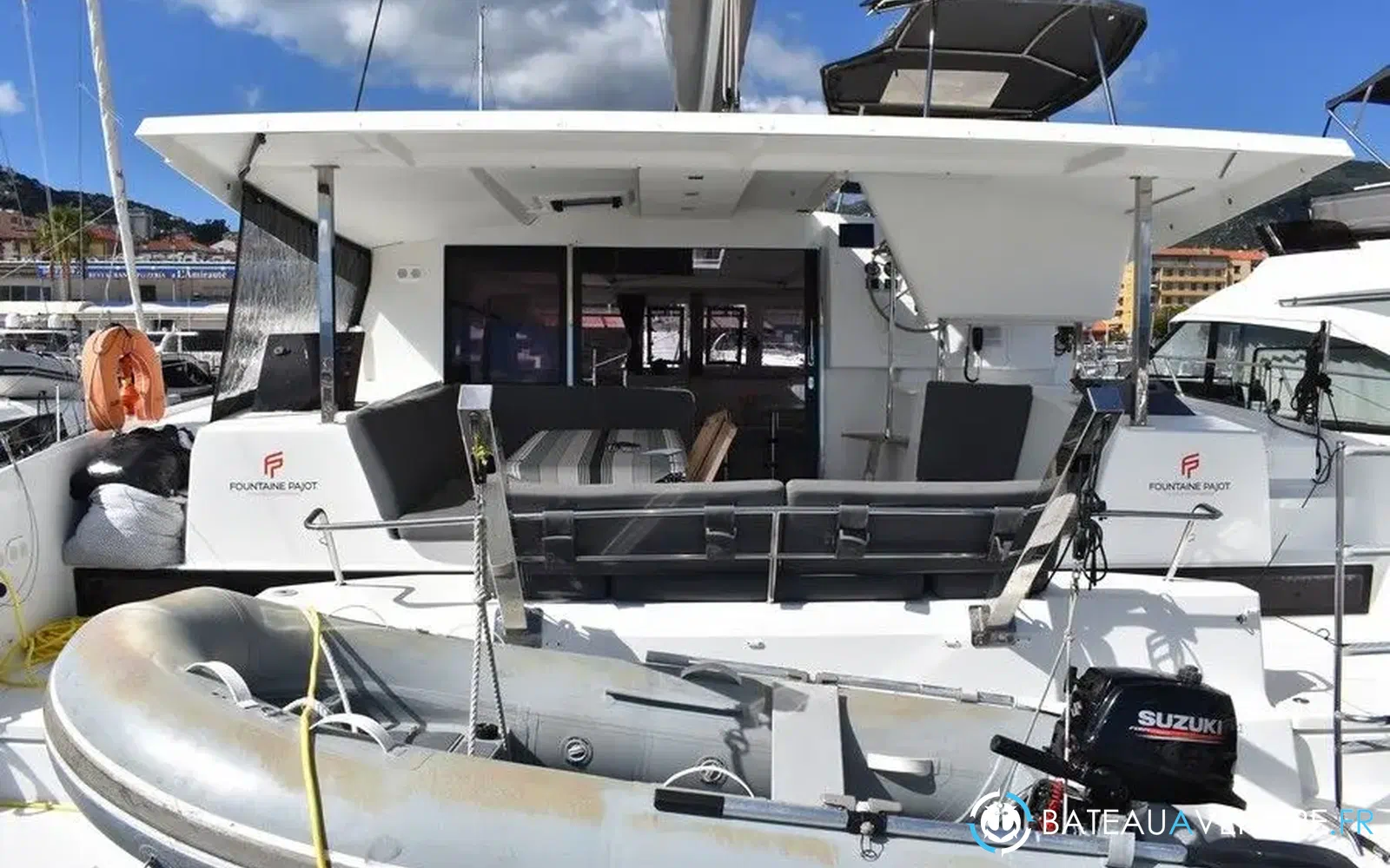 slider 1 Fountaine Pajot Isla 40