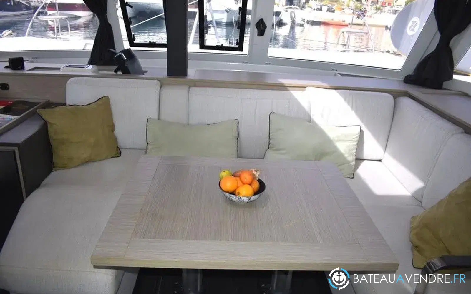 slider 28 Fountaine Pajot Isla 40