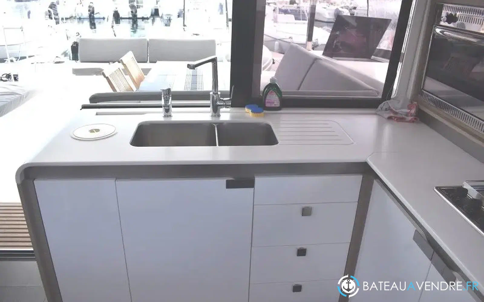 slider 29 Fountaine Pajot Isla 40