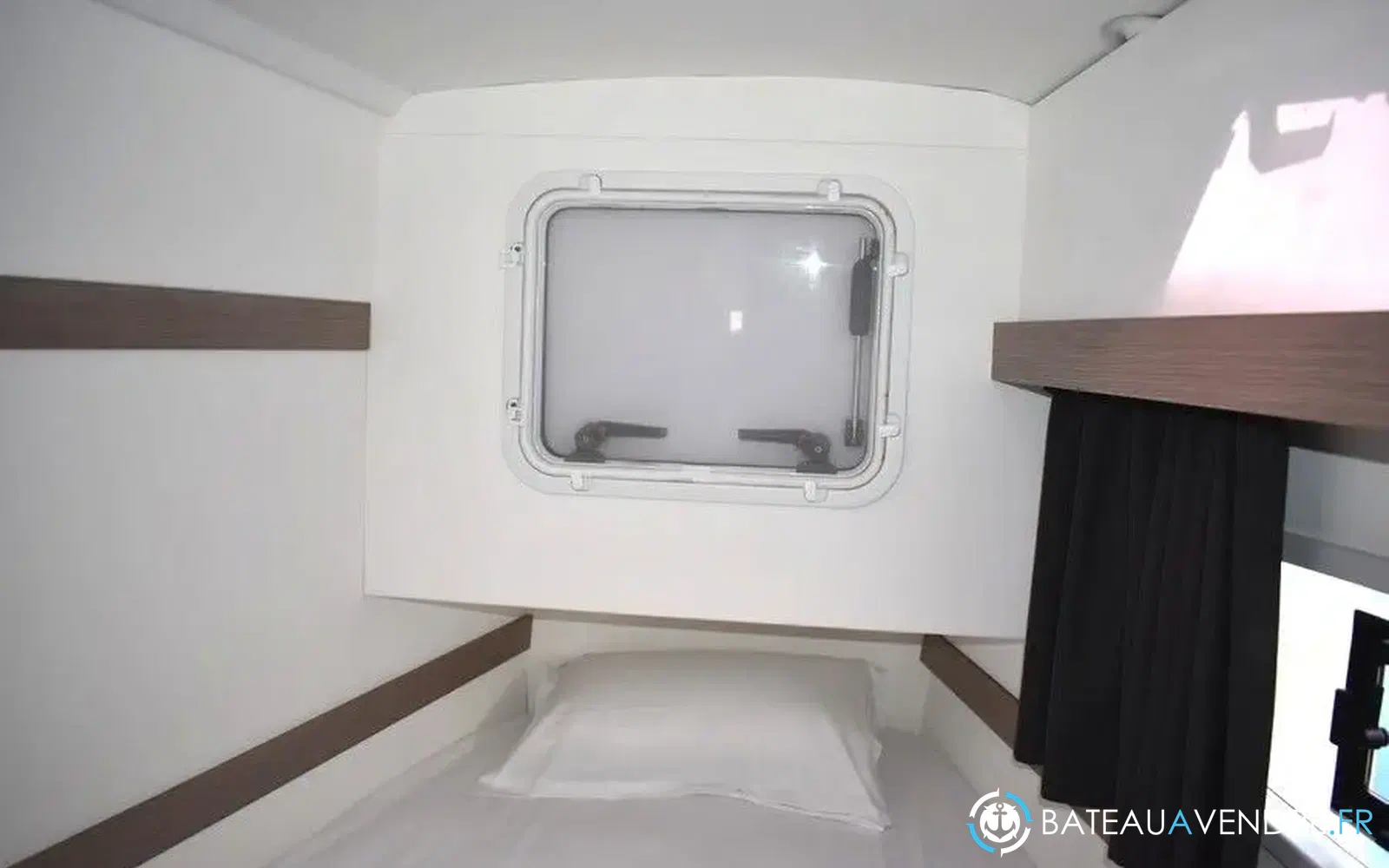 slider 37 Fountaine Pajot Isla 40