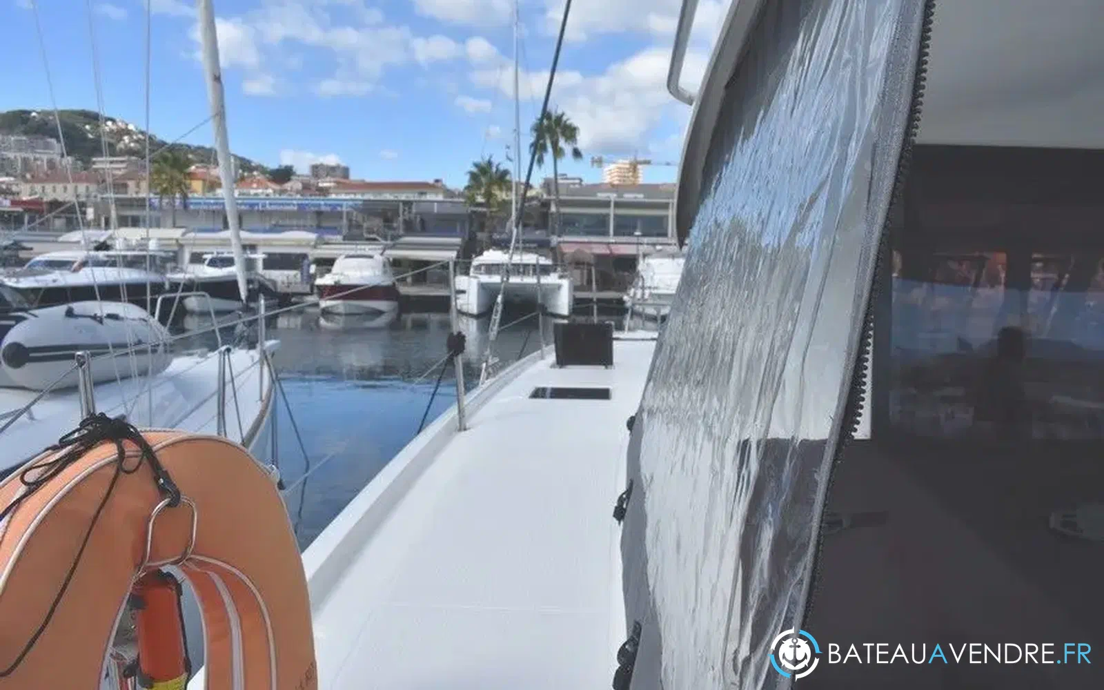 slider 6 Fountaine Pajot Isla 40